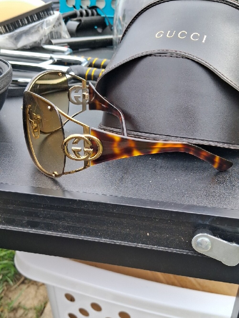 Gucci Gold-Tone Rimless Aviator Sunglasses with Brown Gradient Lenses - Picture 3 of 4